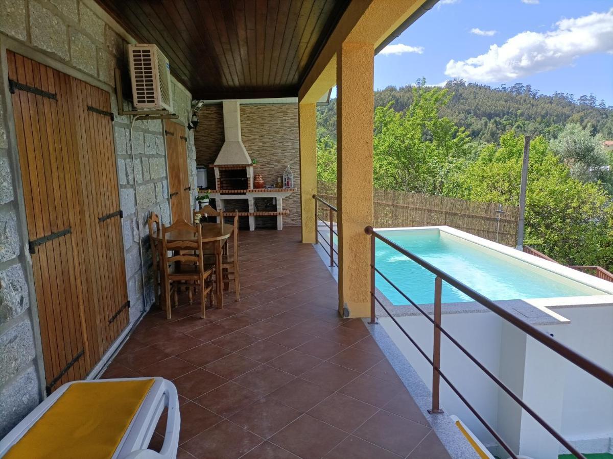 Casa Amarela Da Canicada Vieira do Minho Bagian luar foto