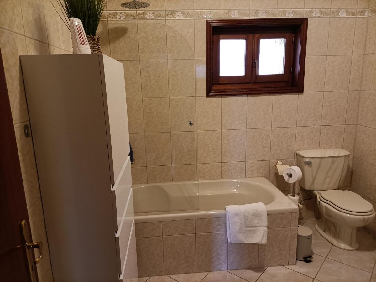 Casa Amarela Da Canicada Vieira do Minho Bagian luar foto