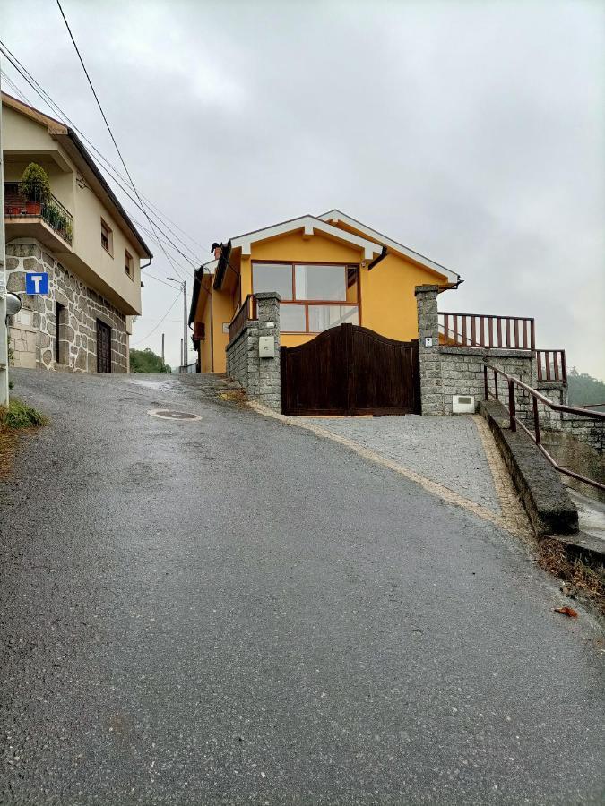 Casa Amarela Da Canicada Vieira do Minho Bagian luar foto
